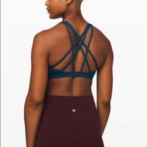 LULULEMON NWT Free to Be Serene Size 2 Night Diver